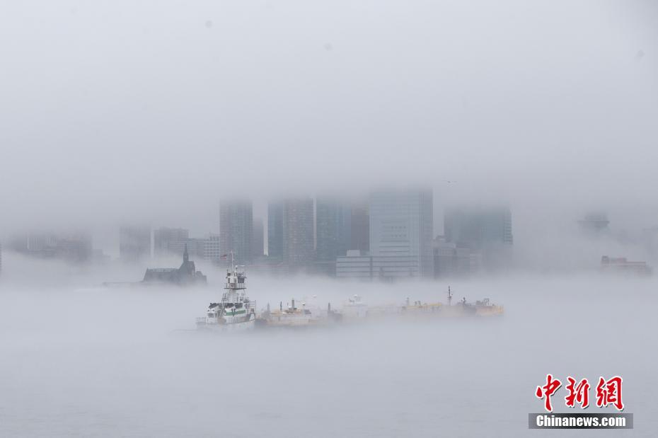 纽约雨雾天气 远眺现美景