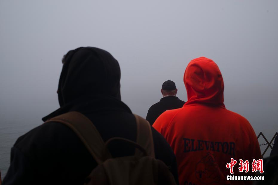 纽约雨雾天气 远眺现美景