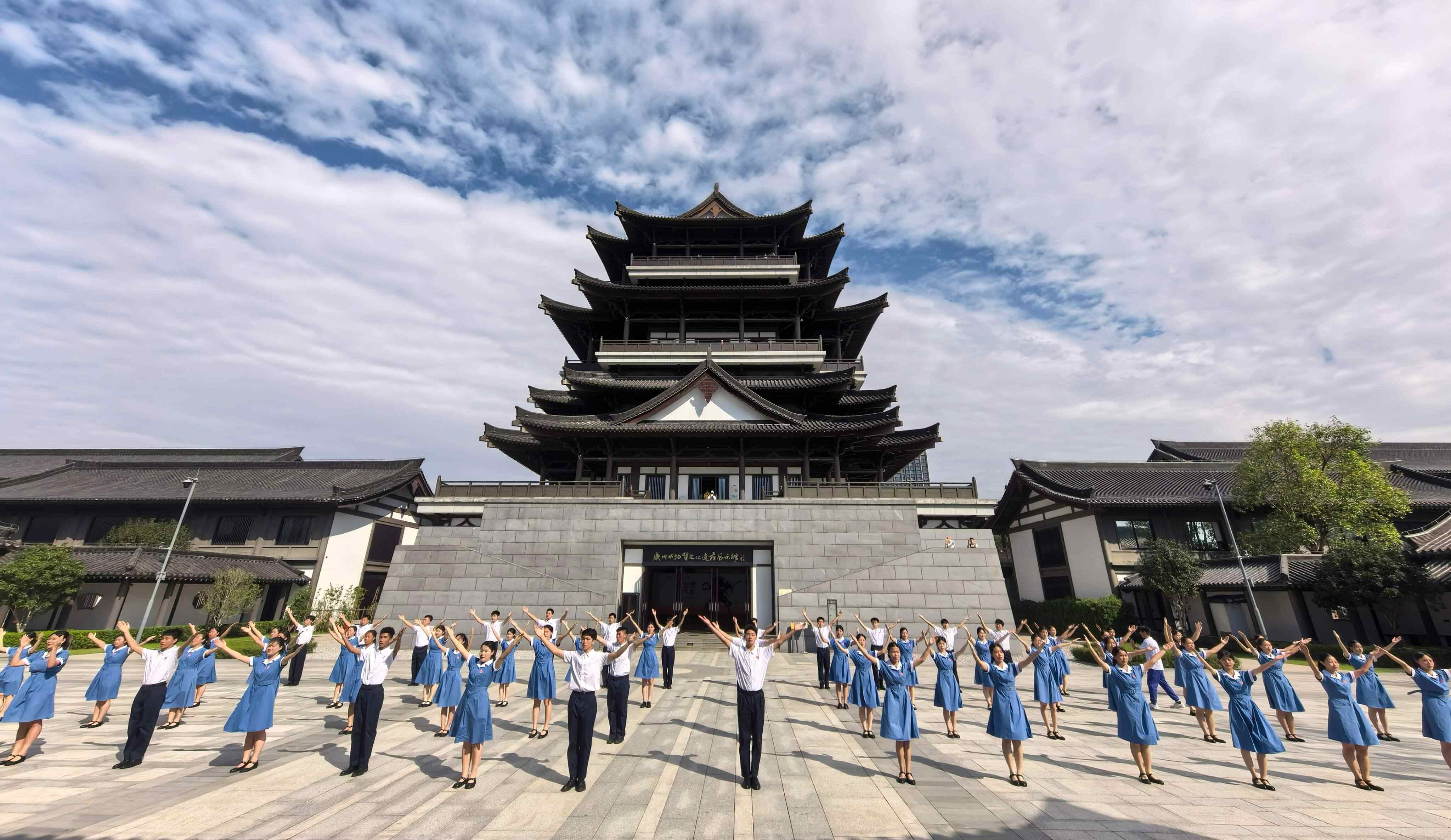  【视频】青春激情，气势如虹！十五运会会歌唱响广州市文化馆