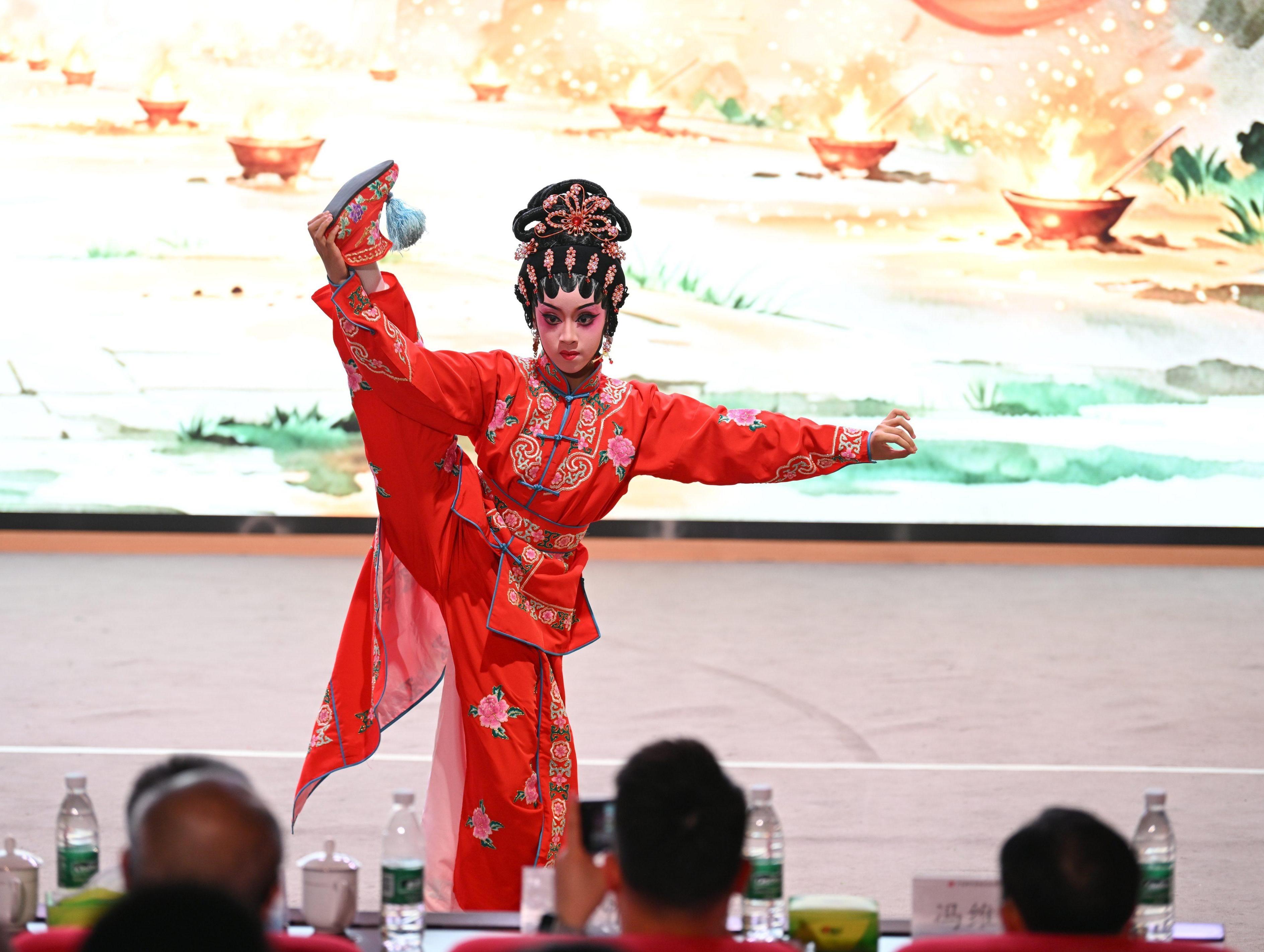  第五届青少年粤剧夏令营开营：营员首次来自粤港澳桂四地